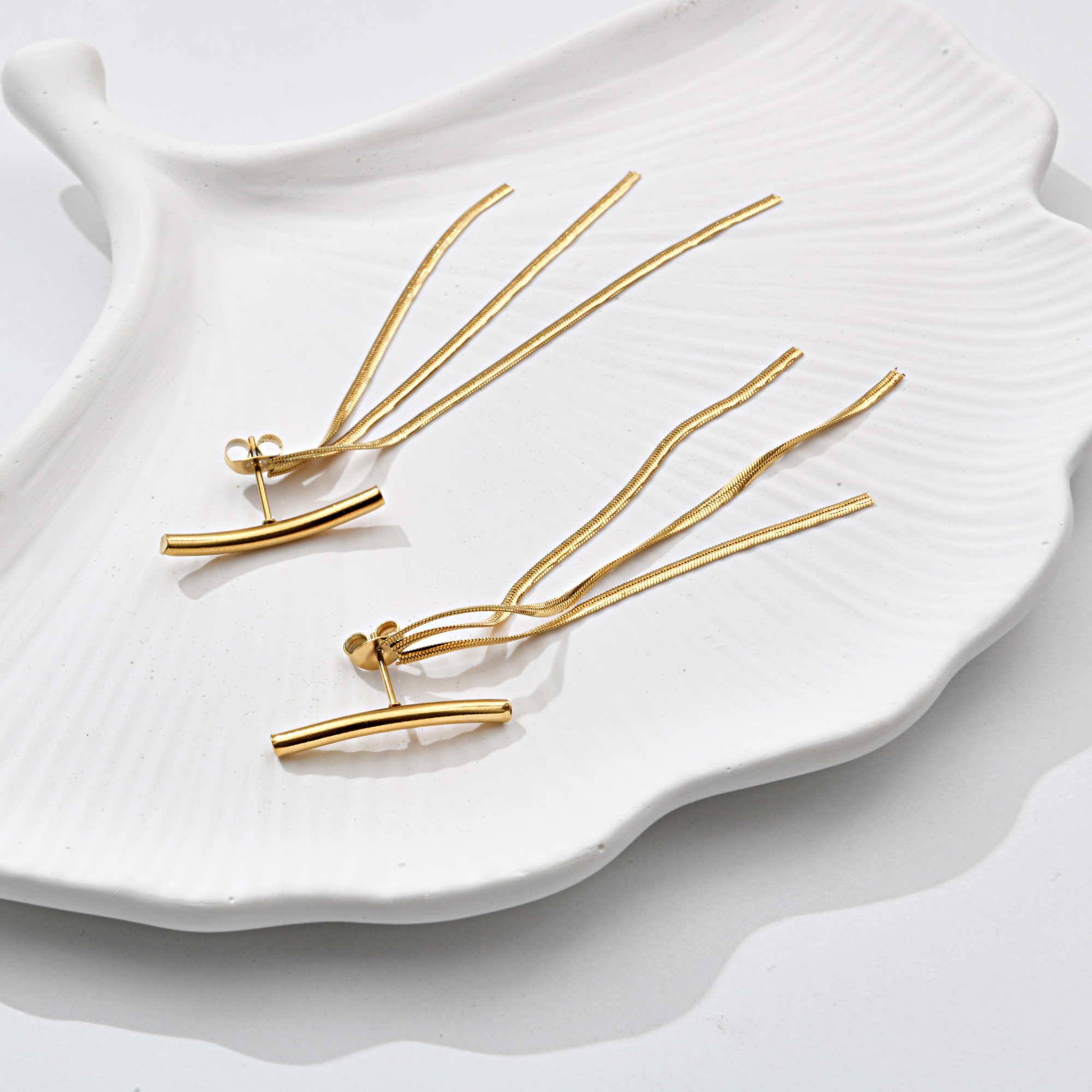 ÜÇLÜ SARKAÇ GOLD KÜPE